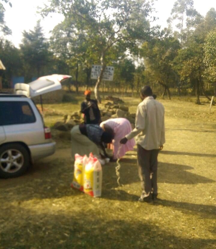 Creating a kitchen garden for the Siaka school