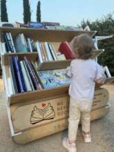 Dedicated reader at Nostos.