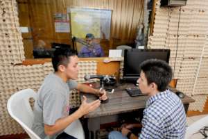 Victor has a radio interview con FE
