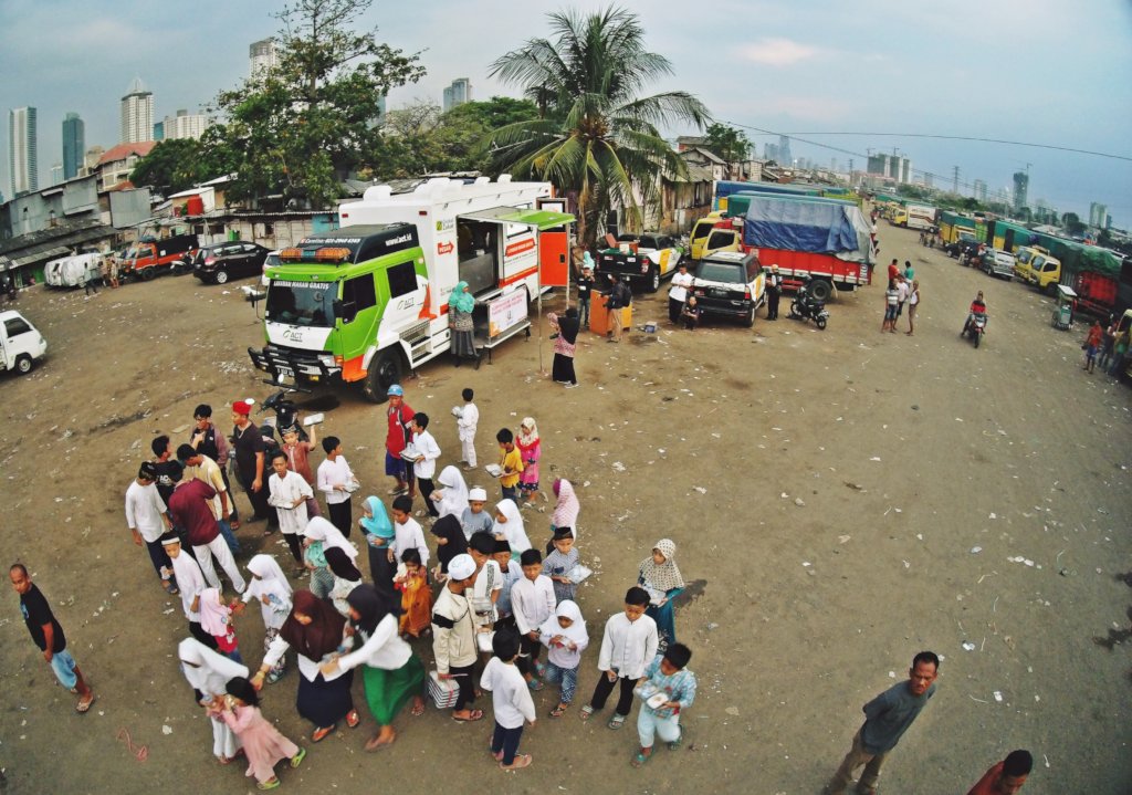 Meals for 2,000 Unfortunate People in Indonesia