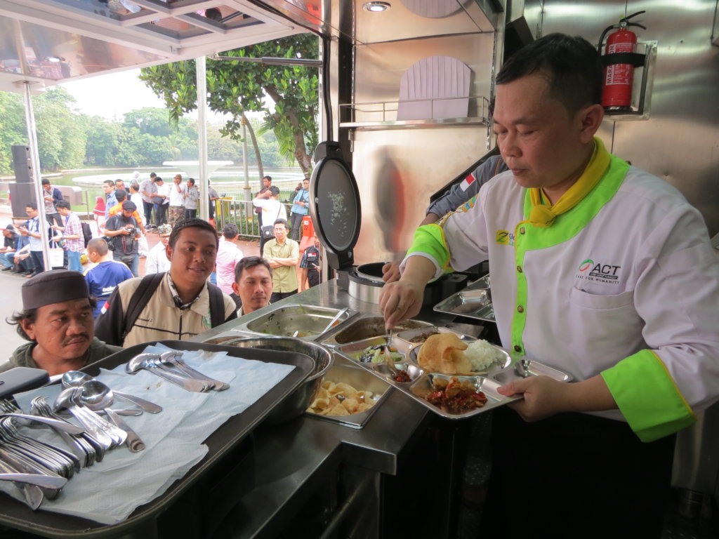 Meals for 2,000 Unfortunate People in Indonesia