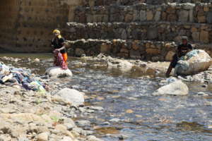 Washing clothes in Chano Dorga