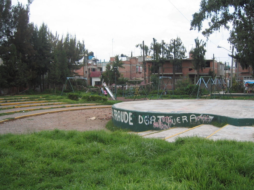 Help Families Grow Food In Urban Farms, Mexico