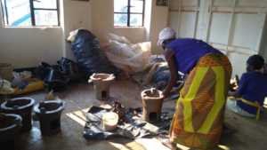 Energy saving stoves workshop in Agonga
