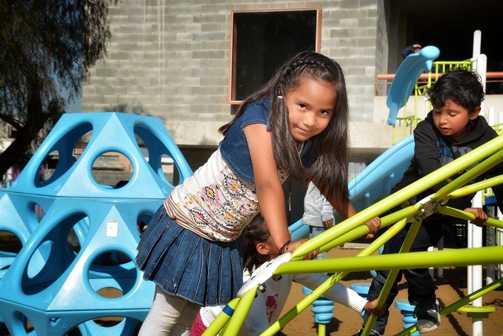 Opening doors to 2000 bright futures in Mexico