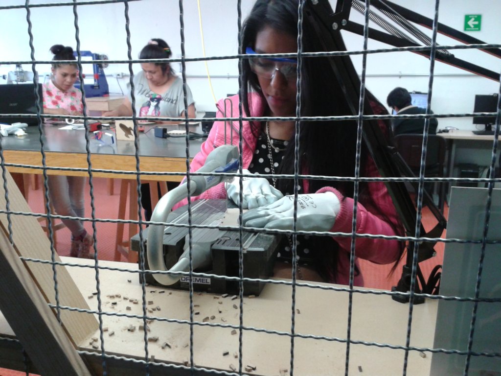 MakersLab 2.0: Empowering New Makers in Mexico