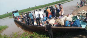 Refugees returning to Old Fangak