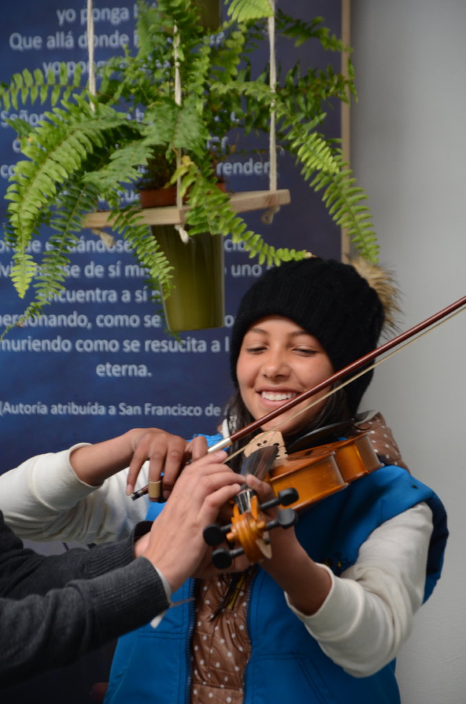Help 250 Colombian children at risk through music