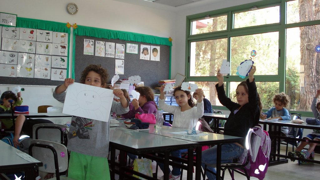 Illustrating the story of "Honi Ha-Meagel"