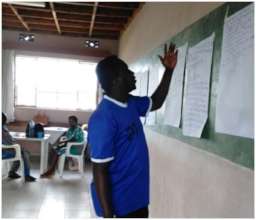 Facilitator conducing HROC workshop.