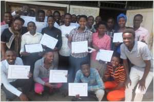 A group photo with certificate of attendance.