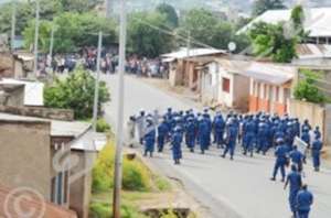 Police/Youth confronation during unrest