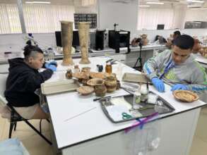 Cleaning artifacts to be imaged