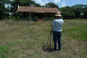 Carlos Mayo take 360 photo in front of the museum