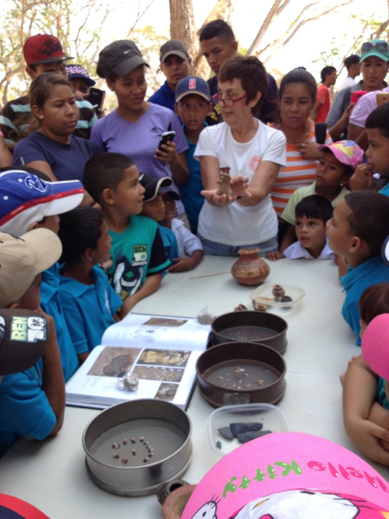 Dr. Merecedes Guinea with students