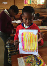 girl enjoying art