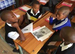 discussing wordless picture books