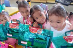 Dampalit Primary School Kids with School Supplies