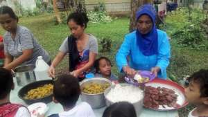 All in the outdoor kitchen together