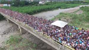 5,000 Venezuelans Cross Border into Colombia daily