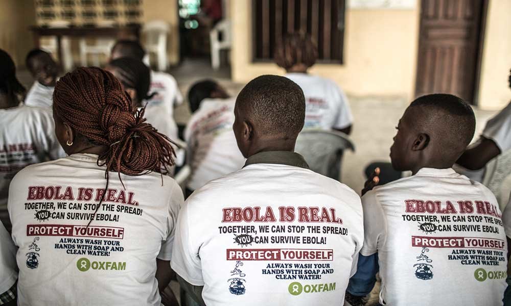 COMMUNITY HEALTH VOLUNTEERS RECEIVING TRAINING