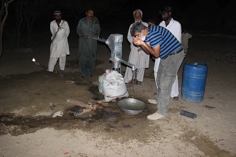 Provide Clean Water to 10 Villages in Thar Desert!