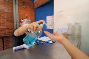 Gel hand cleaning