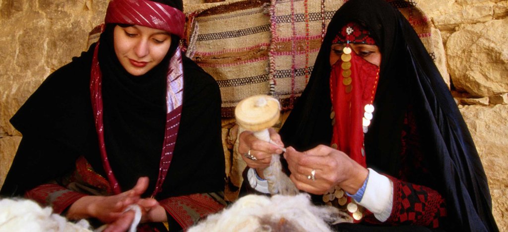 Helping 20 Bedouin women start a cultural co-op - GlobalGiving