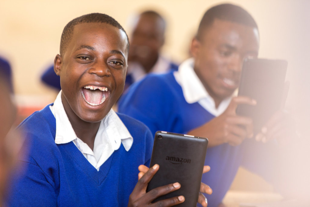 Help 1,000 Tanzanian pupils use tablets to study