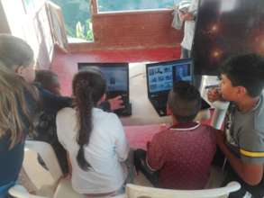 Children during a SOLE in Pisamal