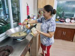 Students learn to cook
