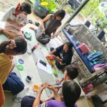 Learning to make bead trinkets