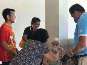 Free masks for the elderly