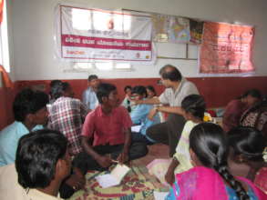 Facilitating a group discussion in a training