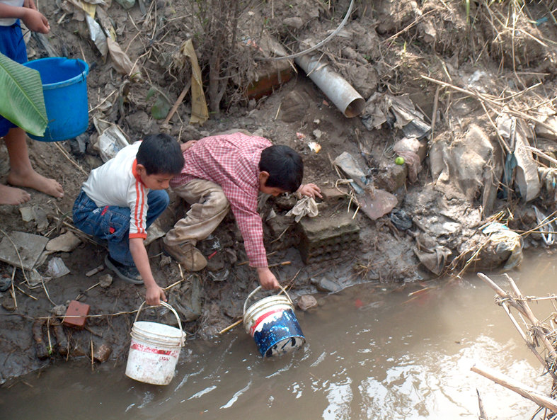 Bringing potable water in Babli's village in Mewat