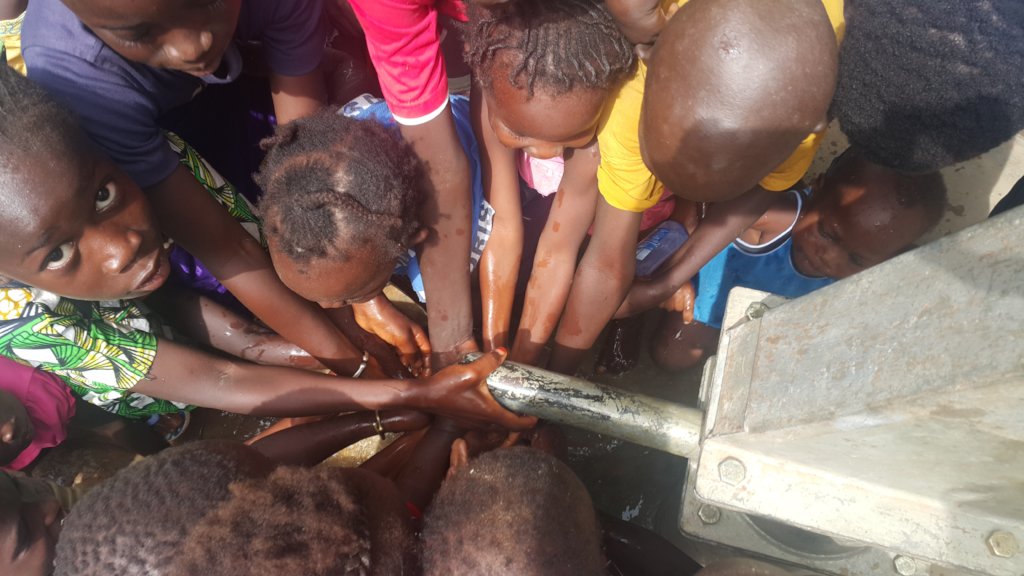 Water well 1300 people in Chargel village - Gambia