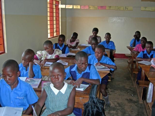 "Green meals" help 170 kids in Uganda study