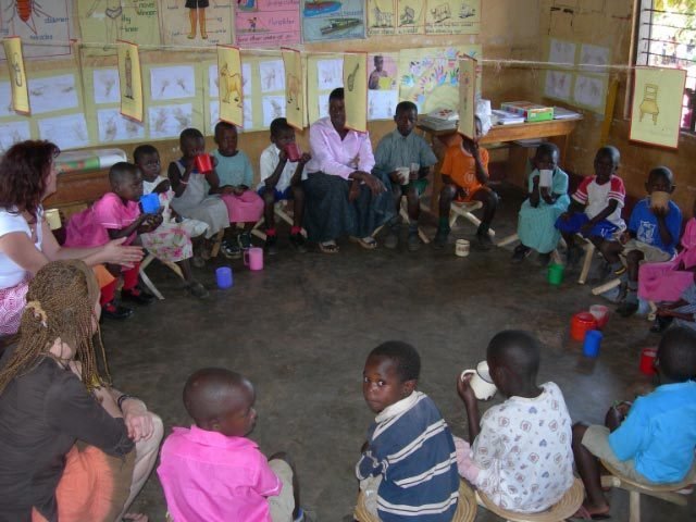 "Green meals" help 170 kids in Uganda study