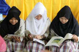 Give books for the kids of conflict-torn Marawi