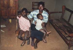 Ohoi with siblings and the mother