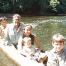 Eglee and family, Rio Moya, Enepa territory, 2003