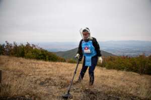 HALO deminer in Kosovo