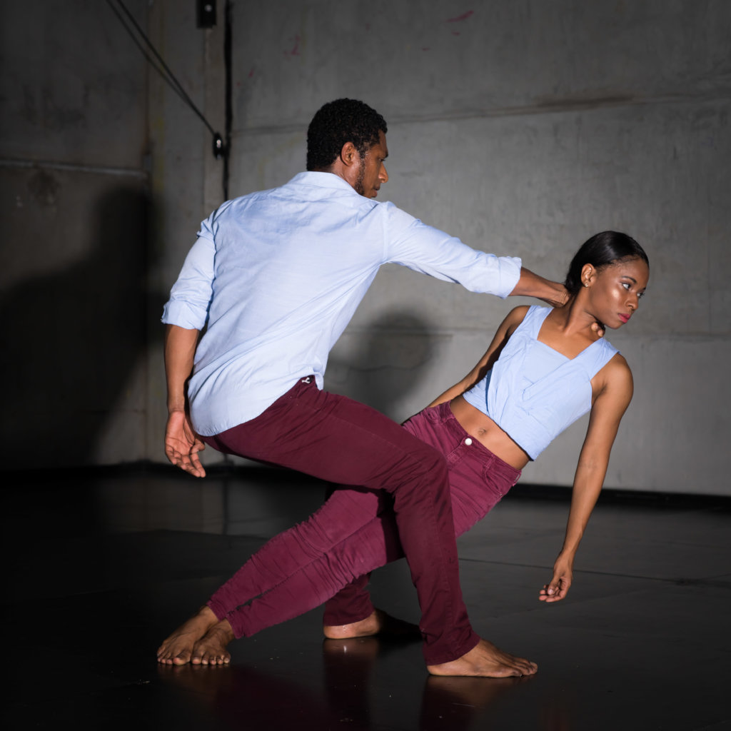 Send 2 Panamanian dancers to a festival in Malaga