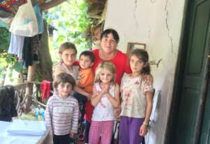 Elena, Maria, Kristo, Luiza, & Viktorie with Anila