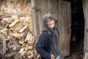 Aid delivery in a village near Pogradec