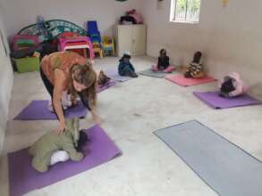 Creche children yoga day