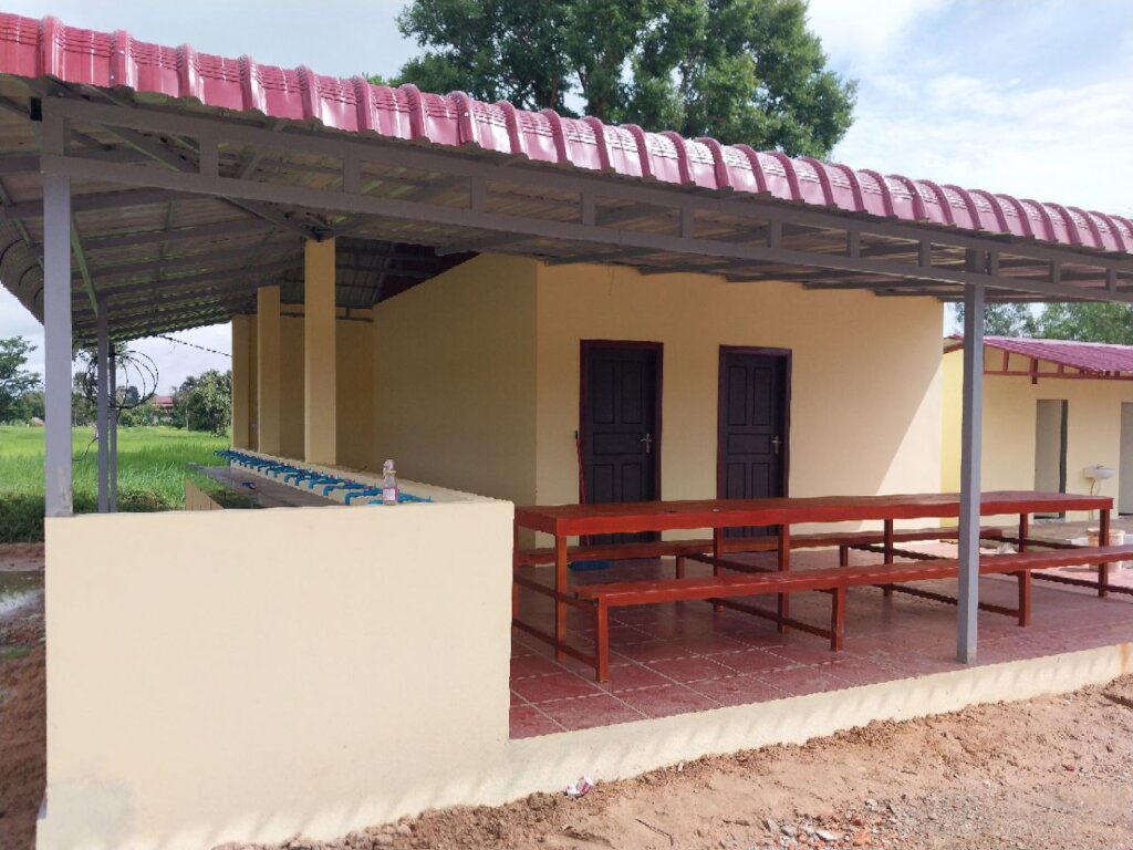 Toilets, storage, and changing room buildings in t