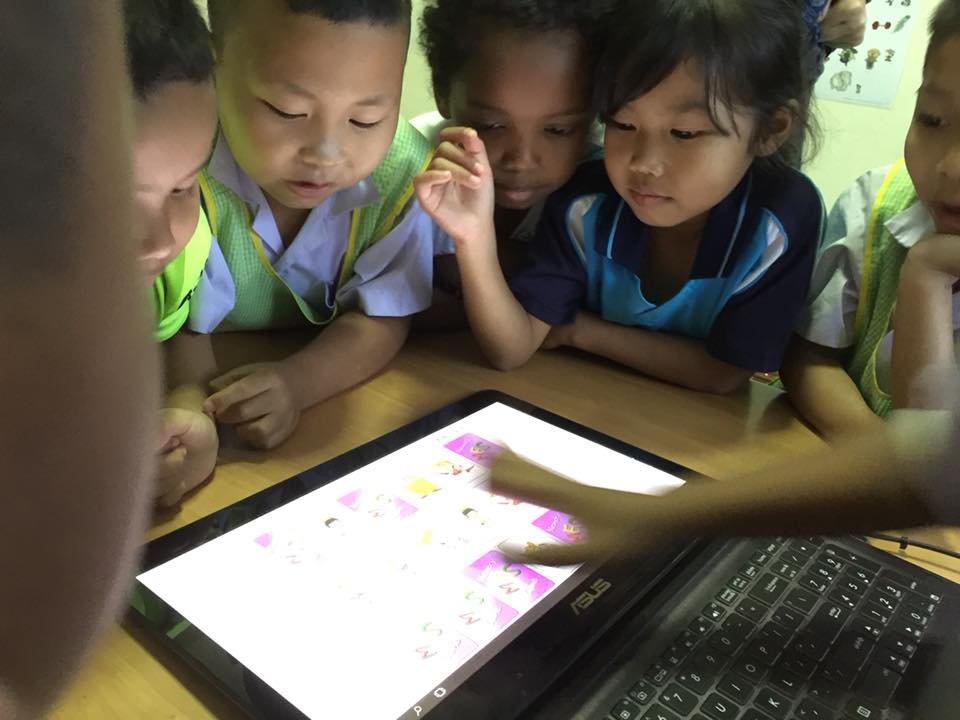 Computer Lab & Training for 100 Thai Students