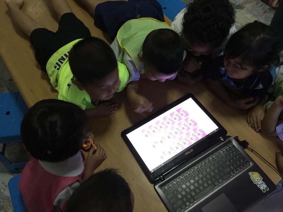 Computer Lab & Training for 100 Thai Students