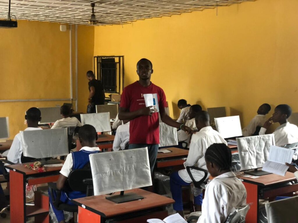 Training for 500 Community Builders in Nigeria